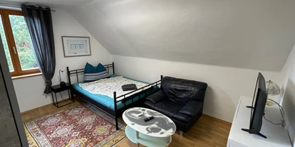 Monteurwohnung - Art der Unterkunft: Gästehaus - Wimpassing (St. Andrä) - Einzelzimmer Nr 4 mit TV - komplett möbliert - Martinz & Mitbesitzer Zimmervermietung