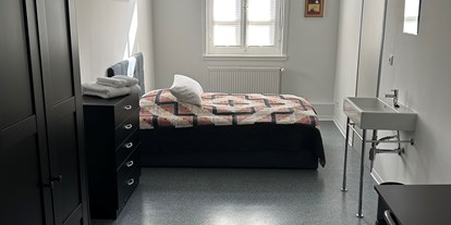 Monteurwohnung - Zimmertyp: Doppelzimmer - PLZ 34434 (Deutschland) - Zimmer 2 - Wohnung 5 Haus Pielsticker 