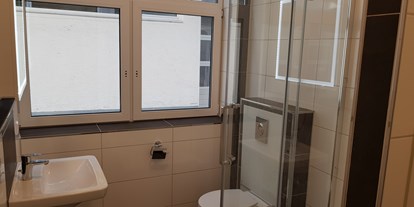 Monteurwohnung - Waschmaschine - PLZ 89194 (Deutschland) - Badezimmer Apartment 4 - DONAU HOME