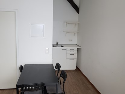 Monteurwohnung - Küche: Küchenmitbenutzung - Dornstadt - Essbereich Einzelzimmer 3 - DONAU HOME