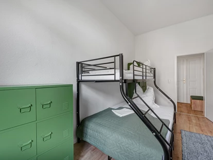 Monteurwohnung - Kühlschrank - PLZ 01326 (Deutschland) - Schlafzimmer  - Voll ausgestattetes Apartment in Dresden 