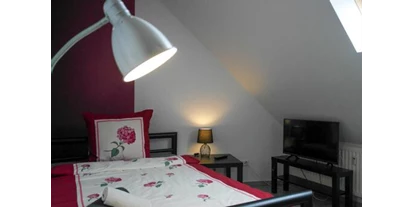 Monteurwohnung - Bettwäsche: keine Bettwäsche - PLZ 52351 (Deutschland) - Zimmer NR 2. 
Kleines gemütliches Zimmer mit Doppelbett (140x200 cm)  - Pension WG-GEICH