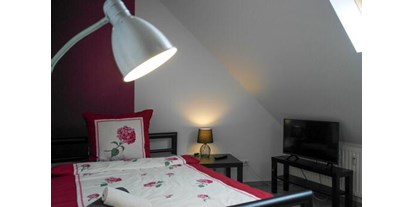 Monteurwohnung - Alsdorf (Städteregion Aachen) - Zimmer NR 2. 
Kleines gemütliches Zimmer mit Doppelbett (140x200 cm)  - Pension WG-GEICH