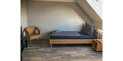 Monteurwohnung - Bettwäsche: keine Bettwäsche - Eschweiler - Zimmer NR .1 
Kleines gemütliches
Einzelbett Zimmer - Pension WG-GEICH