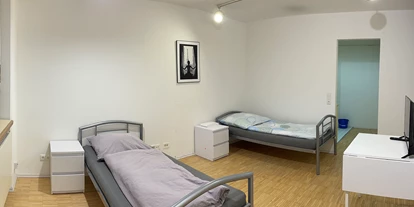 Monteurwohnung - Küche: eigene Küche - Käshofen - Schlafzimmer, HomeRent Unterkunft in Zweibrücken - HomeRent in Zweibrücken