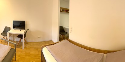 Monteurwohnung - Bettwäsche: Bettwäsche inklusive - Mittelbrunn - Schlafzimmer, HomeRent Unterkunft in Zweibrücken - HomeRent in Zweibrücken