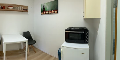 Monteurwohnung - Kühlschrank - PLZ 66892 (Deutschland) - Küche, HomeRent Unterkunft in Zweibrücken - HomeRent in Zweibrücken