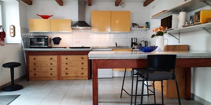 Monteurwohnung - Küche: eigene Küche - Wanna - Küche - Ferienwohnung Wilhelmine in Cuxhaven im Lotsenviertel