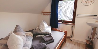 Monteurwohnung - WLAN - Bärenbach (Rhein-Hunsrück-Kreis) - Ferienhaus Moselfels für 2-8 Personen in 4 Schlafzimmern