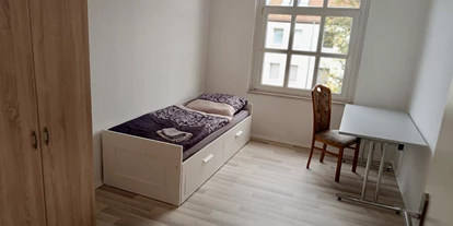 Monteurwohnung - Zimmertyp: Einzelzimmer - Marke - Neu renovierte 3 Raum Wohnung 