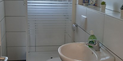 Monteurwohnung - Badezimmer: eigenes Bad - Großenaspe - Zentral gelegen, gut ausgestattete Mitarbeiterunterkünfte
