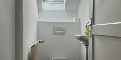 Monteurwohnung - PLZ 95152 (Deutschland) - HoBl 19 Gemütliches einzelnes Monteurzimmer in Hof – Ideal für Ihren Arbeitsaufenthalt!