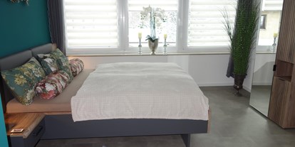 Monteurwohnung - Bovenden - Schlafzimmer für 2 Personen - Ferienwohnung Suite für Service Mitarbeiter, Monteure, komplett ausgestattet