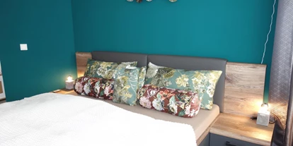 Monteurwohnung - Northeim - Doppelbett Schlafzimmer - Ferienwohnung Suite für Service Mitarbeiter, Monteure, komplett ausgestattet