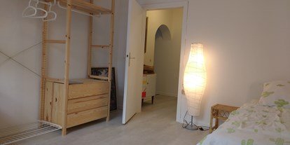 Monteurwohnung - Einzelbetten - Düsseldorf 017681033054 - Schlafraum. - 5-Zimmer-Wohnung