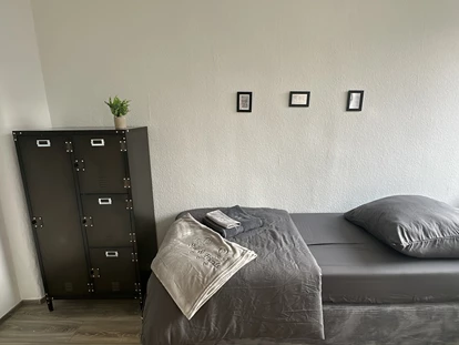 Monteurwohnung - Bettwäsche: Bettwäsche inklusive - Witten - TOP modernisierte Wohnung in Hagen. Endlich auch für Handwerker!