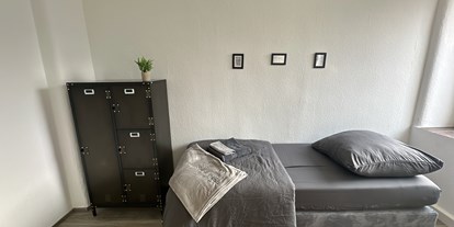 Monteurwohnung - Badezimmer: Gemeinschaftsbad - TOP modernisierte Wohnung in Hagen. Endlich auch für Handwerker!
