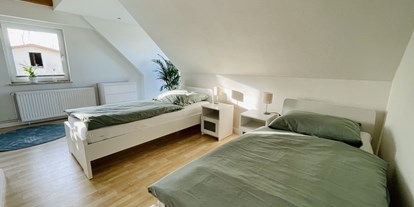 Monteurwohnung - Badezimmer: eigenes Bad - Wittenförden - Monteurzimmer, Ferienwohnung Schwerin