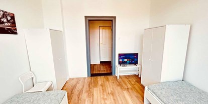 Monteurwohnung - Zimmertyp: Doppelzimmer - Nordenham FAH - Schlafzimmer, HomeRent Unterkunft in Bremerhafen - HomeRent in Bremerhaven
