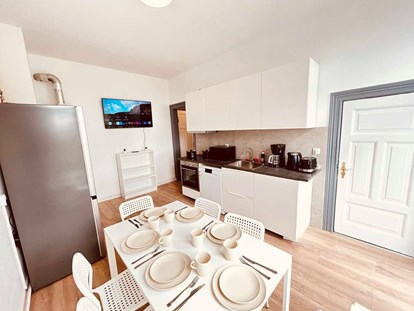 Monteurwohnung - Küche: eigene Küche - Nordseeküste - Essbereich, HomeRent Unterkunft in Bremerhafen - HomeRent in Bremerhaven