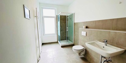 Monteurwohnung - Zimmertyp: Doppelzimmer - Misselwarden - Badezimmer, HomeRent Unterkunft in Bremerhafen - HomeRent in Bremerhaven