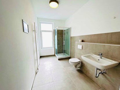 Monteurwohnung - Zimmertyp: Doppelzimmer - Hollen - Badezimmer, HomeRent Unterkunft in Bremerhafen - HomeRent in Bremerhaven