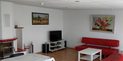 Monteurwohnung - Zimmertyp: Doppelzimmer - Granschütz - Wohn-und Essbereich - Ferienhaus für Monteure/ Bauarbeiter für 25€pro Pers./ Nacht