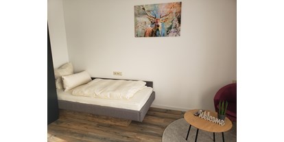 Monteurwohnung - Kühlschrank - PLZ 72175 (Deutschland) - Einzelzimmer mit Balkon - Alter Hirsch