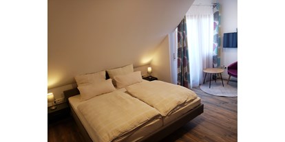 Monteurwohnung - Einzelbetten - Mötzingen - Doppelzimmer mit Balkon - Alter Hirsch