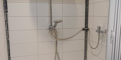 Monteurwohnung - Badezimmer: Gemeinschaftsbad - Schmißberg - Haus Schmidt Gerach