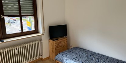 Monteurwohnung - Bettwäsche: Bettwäsche inklusive - München Hasenbergl - Monteurwohnung für 6 Personen im Zentrum der Stadt 