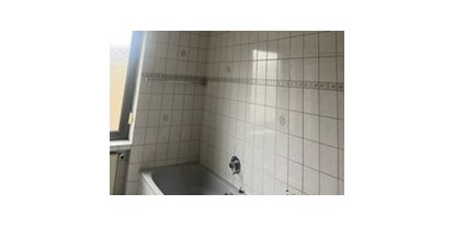 Monteurwohnung - Kühlschrank - Saarland - Badezimmer - Wohnung Tomi