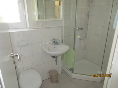 Monteurwohnung - Badezimmer: eigenes Bad - Obergröningen - MRW Digit Robo-Pot