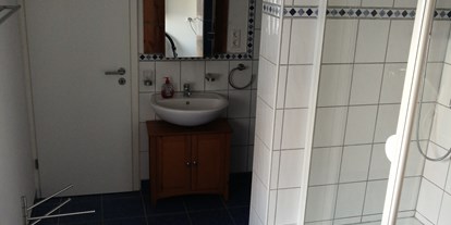 Monteurwohnung - Zimmertyp: Doppelzimmer - Neulußheim - Bad - Ferienwohnung Izzo Hockenheim 