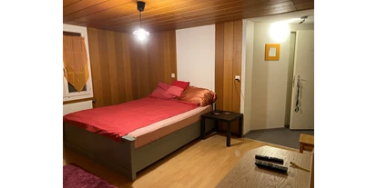 Monteurwohnung - Bettwäsche: Bettwäsche inklusive - PLZ 6303 (Schweiz) - Zimmer  - Sonderbar 2.Zi. Wohnung 