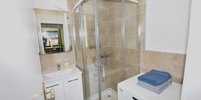 Monteurwohnung - PLZ 8051 (Österreich) - Bad mit Waschmaschine - Hammermäßige Wohnung