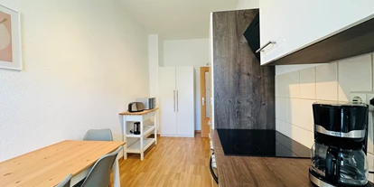Monteurwohnung - Bettwäsche: Bettwäsche inklusive - Brandis - Küche - Wohnung für Monteure in Markkleeberg (Stadtrand Leipzig)