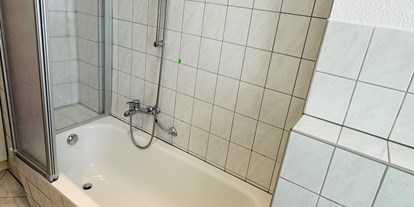 Monteurwohnung - Badezimmer: eigenes Bad - Sachsen - Badezimmer - Wohnung für Monteure in Markkleeberg (Stadtrand Leipzig)