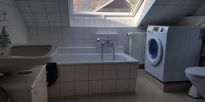 Monteurwohnung - Zimmertyp: Doppelzimmer - PLZ 21629 (Deutschland) - Bad 
Dusche, Badewanne,WC
Waschmaschiene mit Trockner - Finkenbleibe