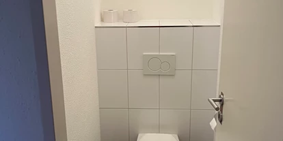 Monteurwohnung - Badezimmer: eigenes Bad - PLZ 8804 (Schweiz) - Separates WC  - Studio für 1 bis 2 Personen mit eigener Küche