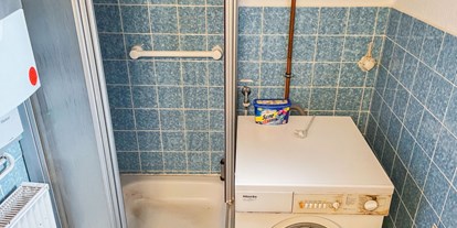 Monteurwohnung - Kühlschrank - Hemme - Bad im EG - Lollfuß