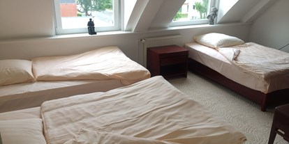 Monteurwohnung - Hamburg - Mehrbettzimmer - 3 Betten - Loft II - Rechts