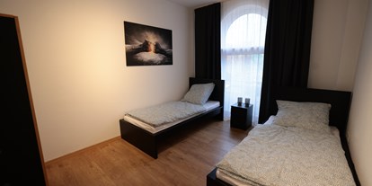 Monteurwohnung - Kühlschrank - Münsterland - Schlafzimmer 1 - Monteurwohnung Freren - Lingen