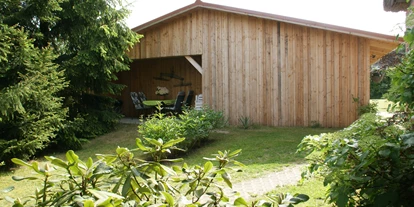 Monteurwohnung - Küche: eigene Küche - Warsow (Ludwigslust-Parchim) - Blick zur Terrasse - Ferienwohnung Bauernhaus