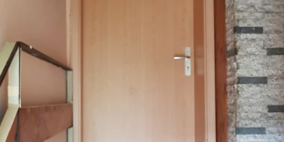 Monteurwohnung - Zimmertyp: Einzelzimmer - Unterspreewald - Wohnungstür - Handwerkerwohnung