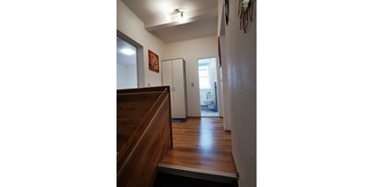Monteurwohnung - Zimmertyp: Doppelzimmer - PLZ 52349 (Deutschland) - Hinterhaus, Aufgang zum I OG / Diele - Spiridon Kentras