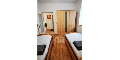 Monteurwohnung - Art der Unterkunft: Apartment - PLZ 52379 (Deutschland) - Hinterhaus, Doppelzimmer I OG - Spiridon Kentras