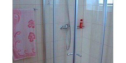 Monteurwohnung - Badezimmer: Gemeinschaftsbad - Südmährische Region - Wohnung Anna