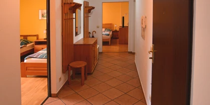 Monteurwohnung - Zimmertyp: Doppelzimmer - PLZ 2381 (Österreich) - Vorzimmer - Appartement Martin 1