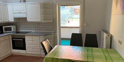 Monteurwohnung - Küche: eigene Küche - Helsa - Monteurunterkunft Evtin